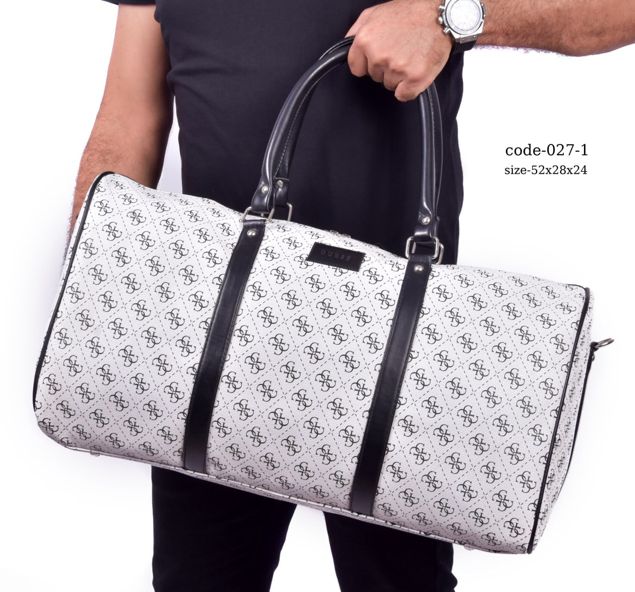 GUESS Travel/Gym Duffel Bag F- 027-1
