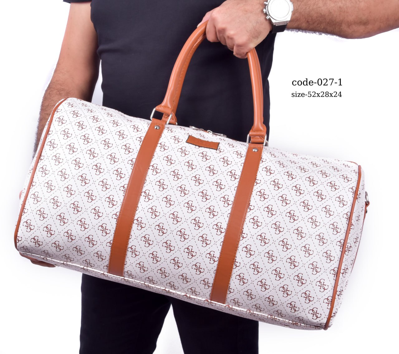 GUESS Travel/Gym Duffel Bag F- 027-1