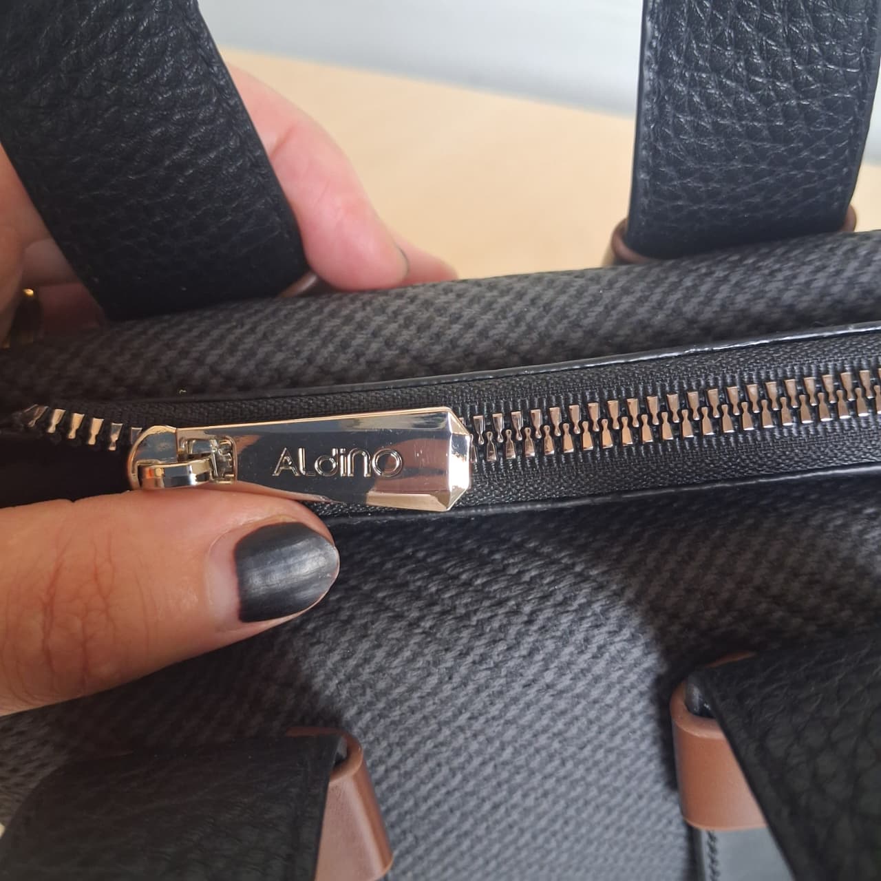 Aldino Handbag T- GB25