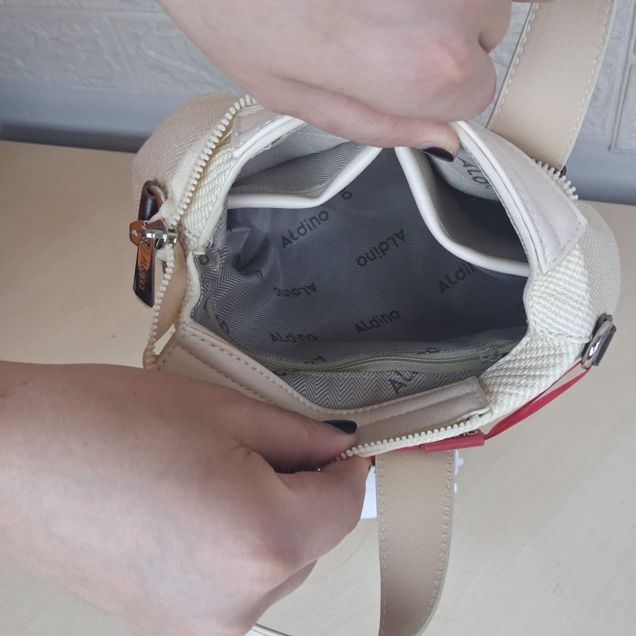 Aldino Handbag T- GB25