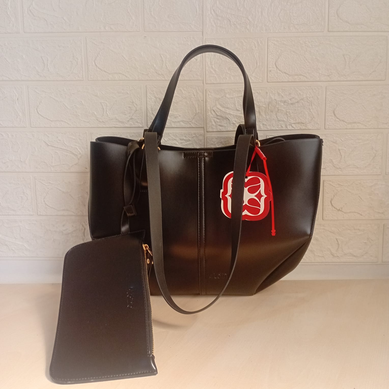 Aldino Handbag T- GB26