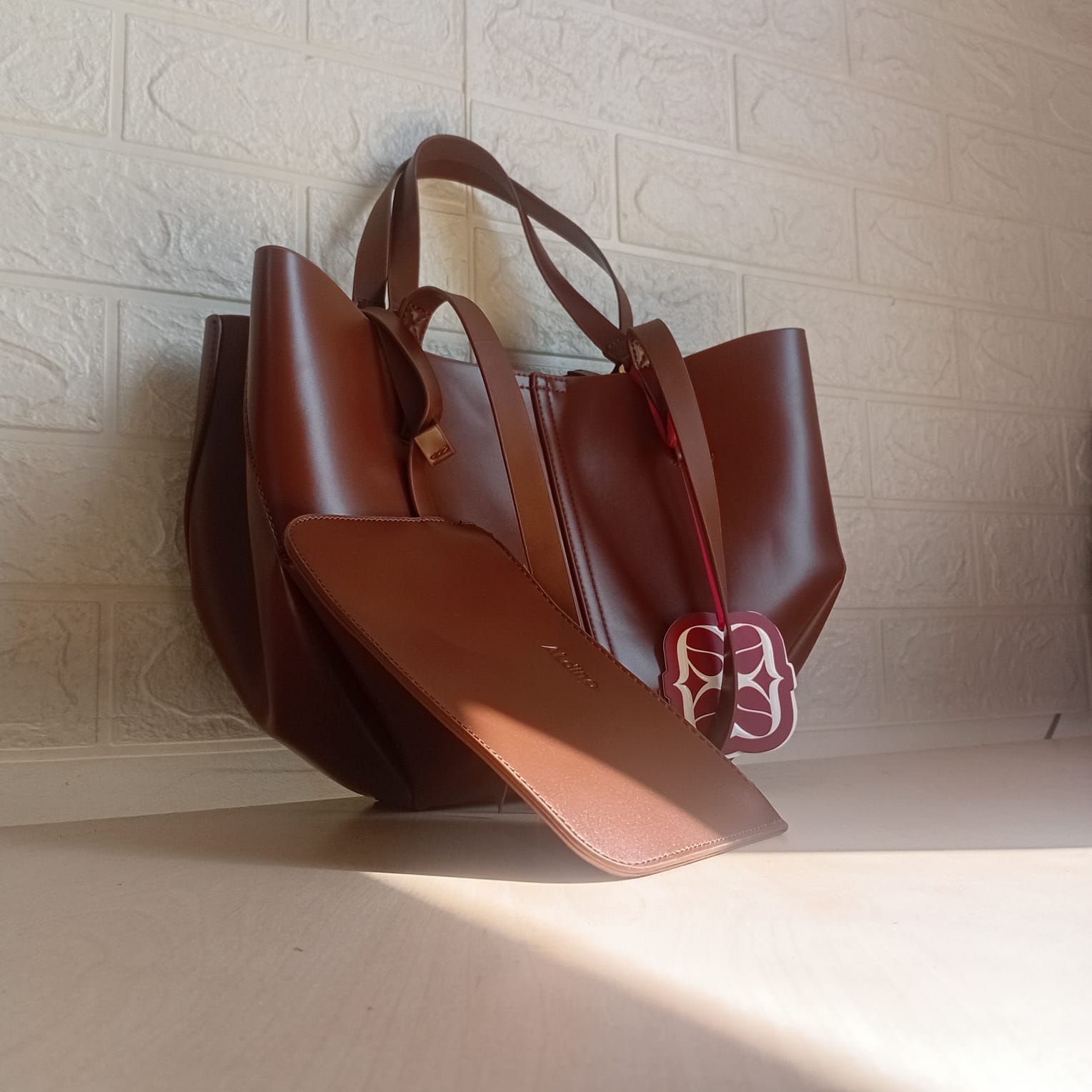 Aldino Handbag T- GB26
