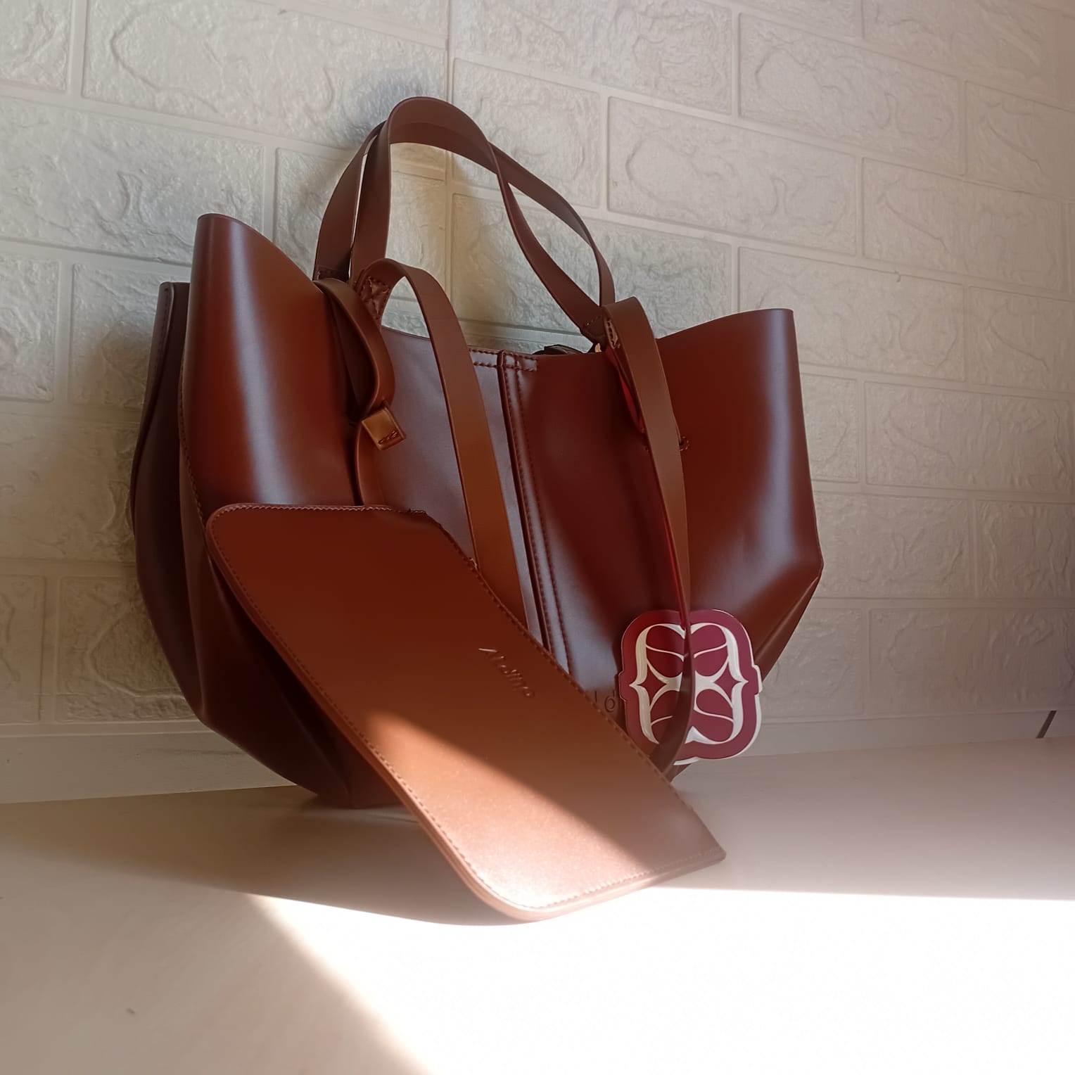 Aldino Handbag T- GB26