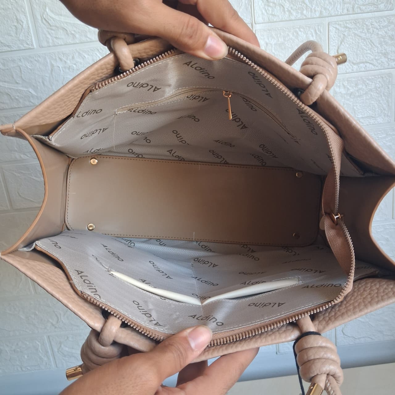 Aldino Handbag T- GB27