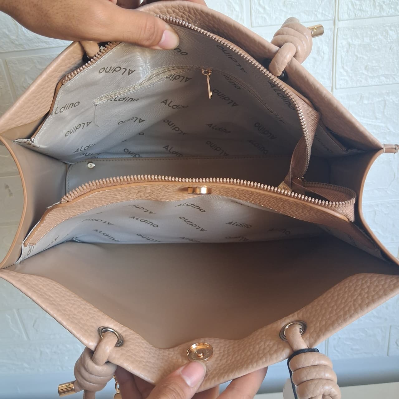 Aldino Handbag T- GB27