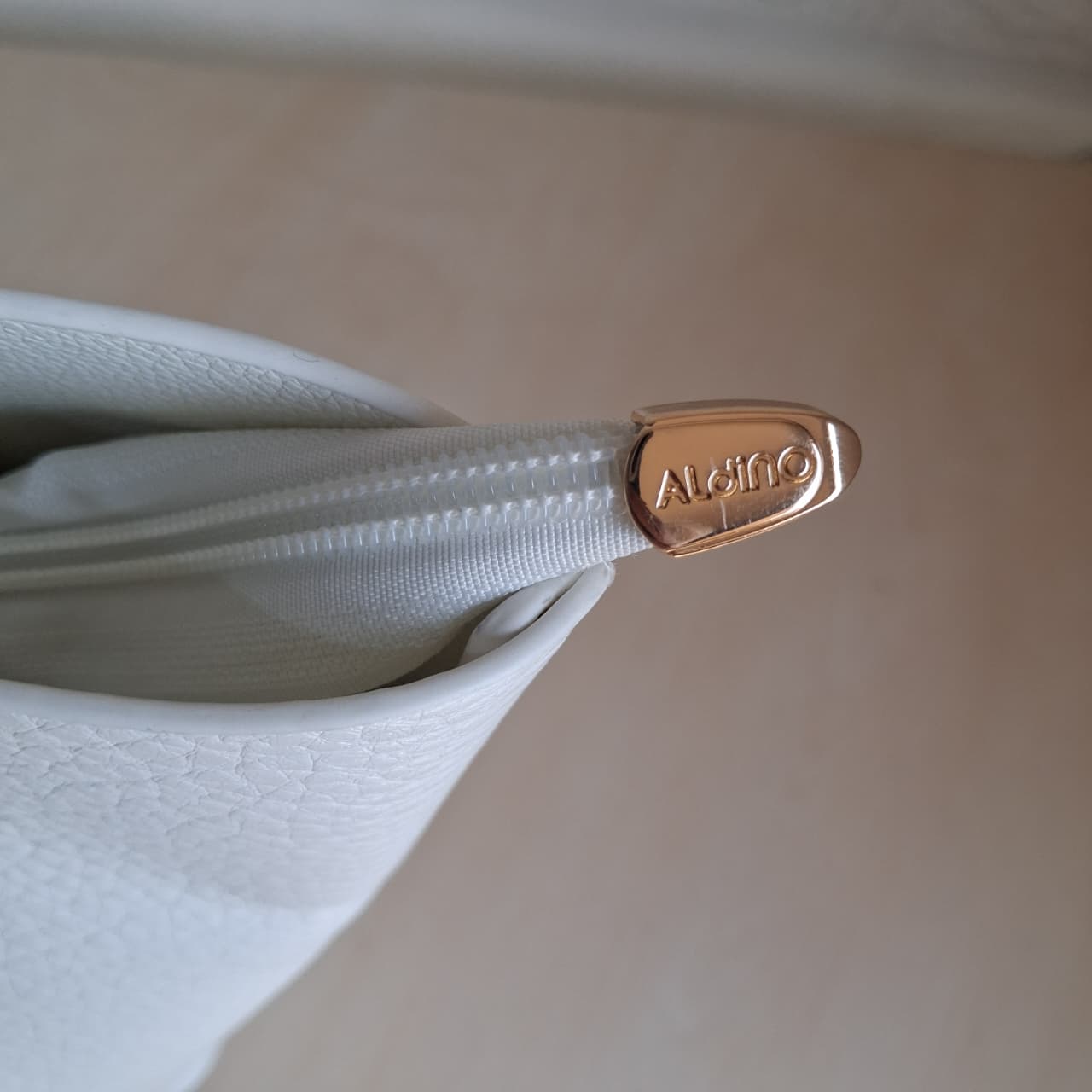 Aldino Handbag T- GB33