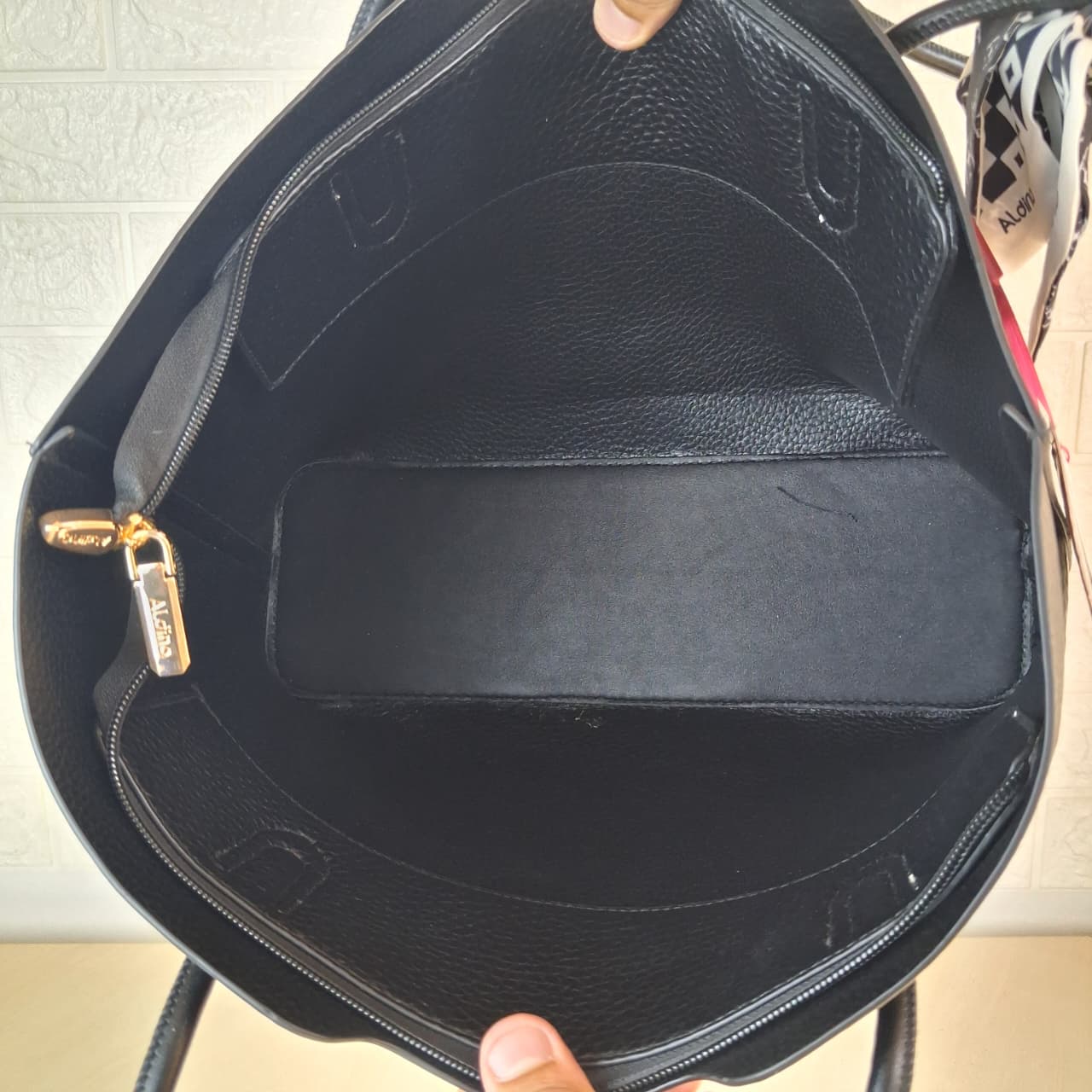 Aldino Handbag T- GB33