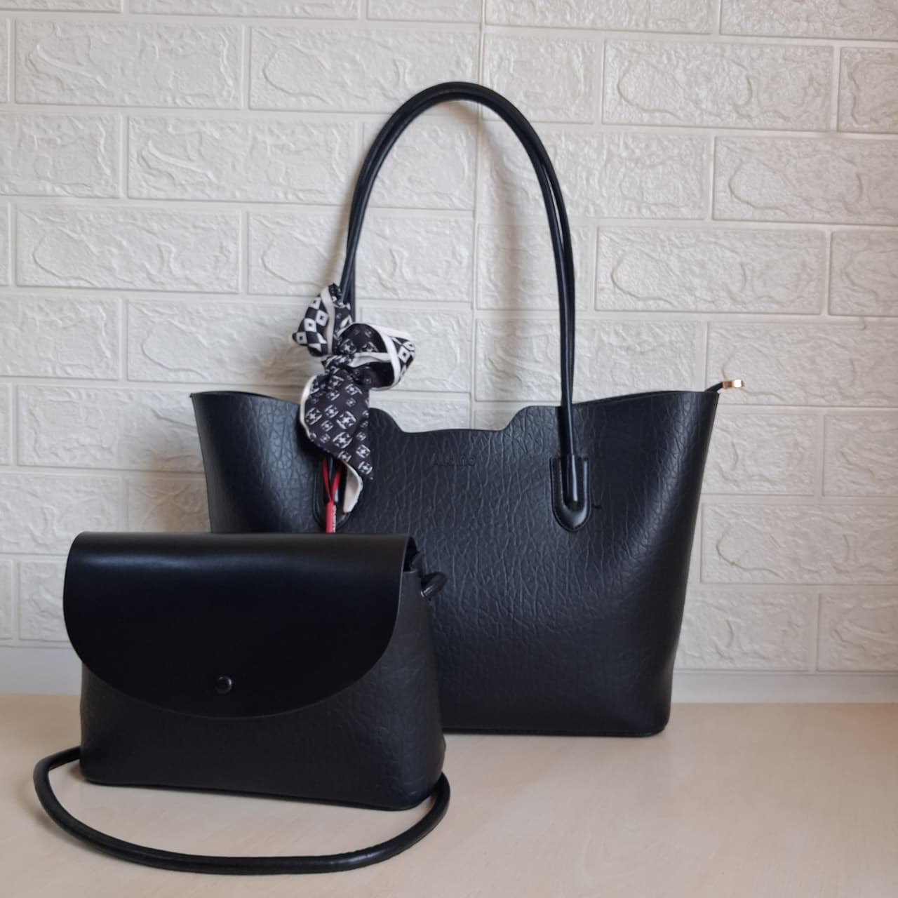Aldino Handbag T- GB33
