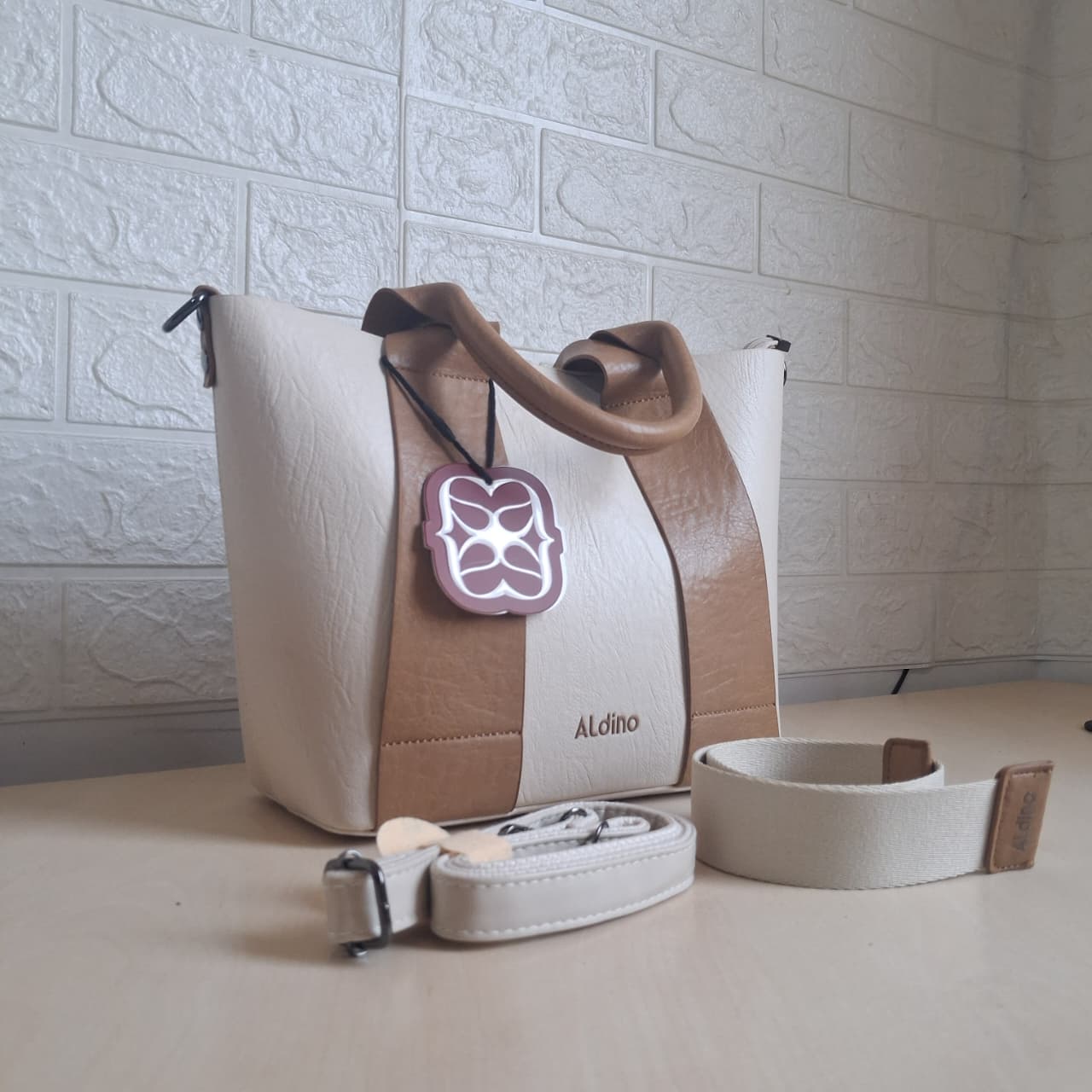 Aldino Handbag T- GB30