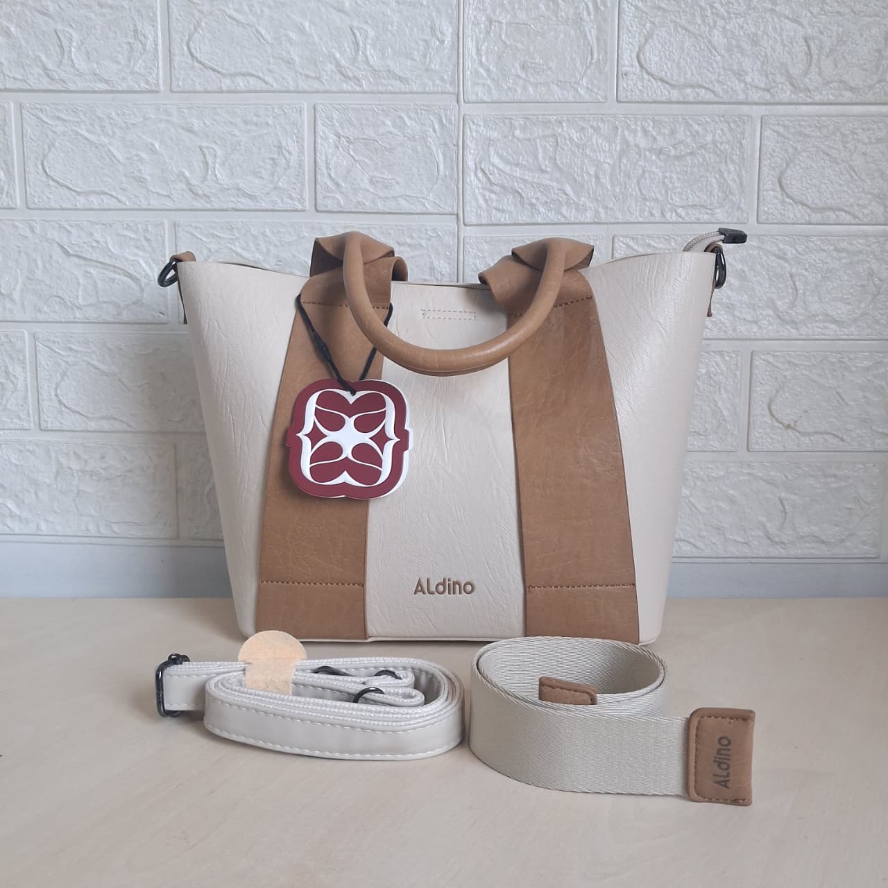 Aldino Handbag T- GB30