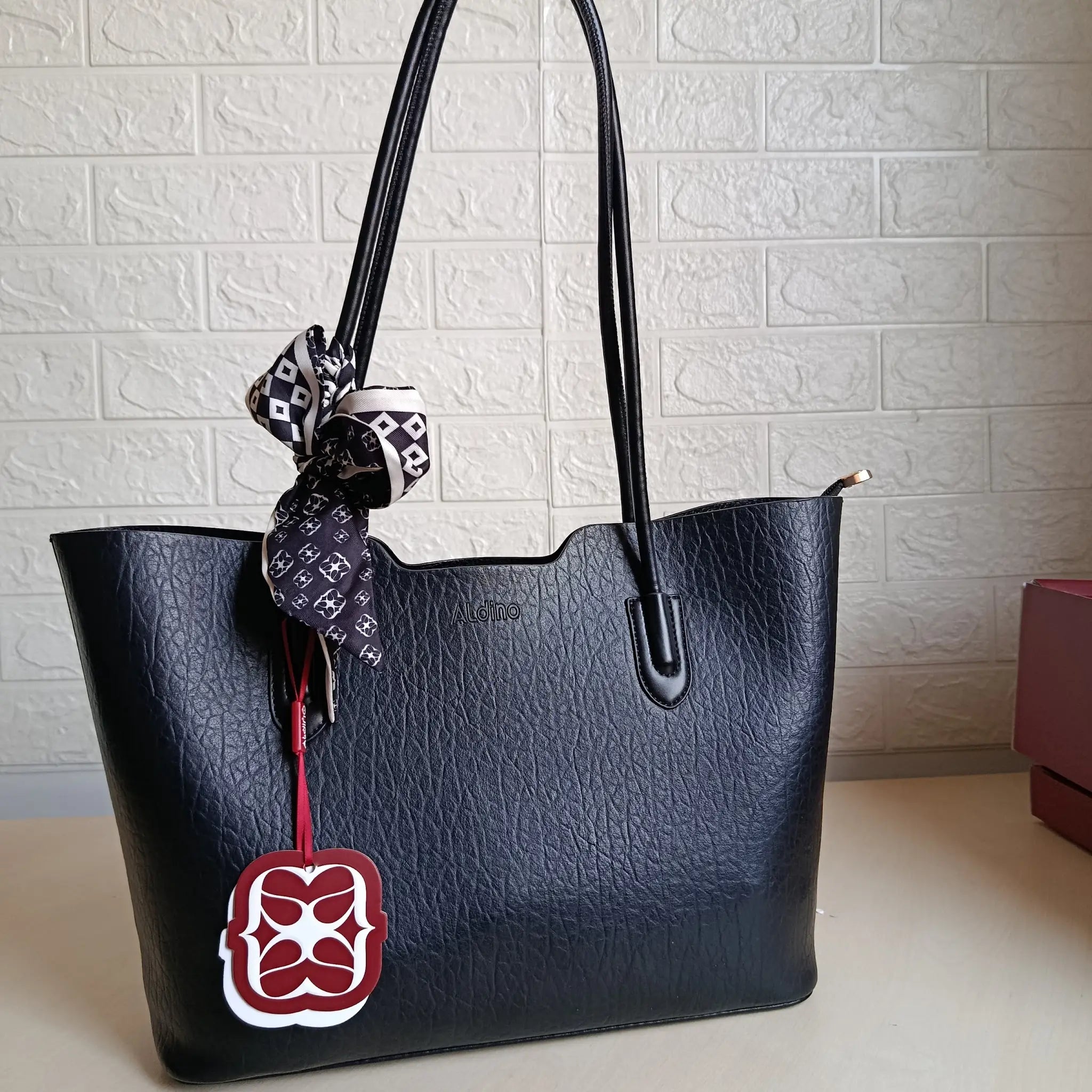 Aldino Handbag T- GB33 With Box 🎁