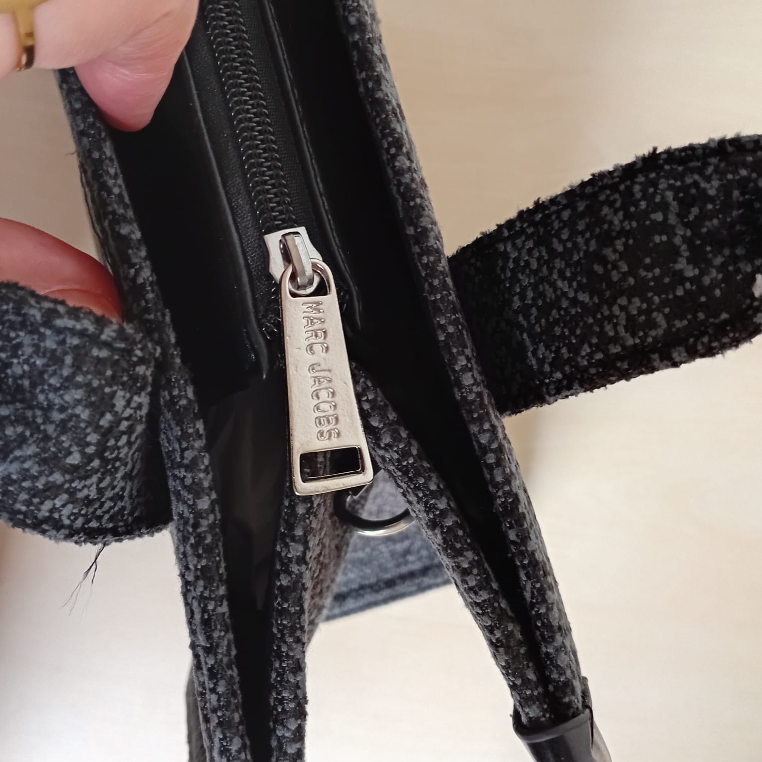 Marc Jacobs The Tote Bag N- 09