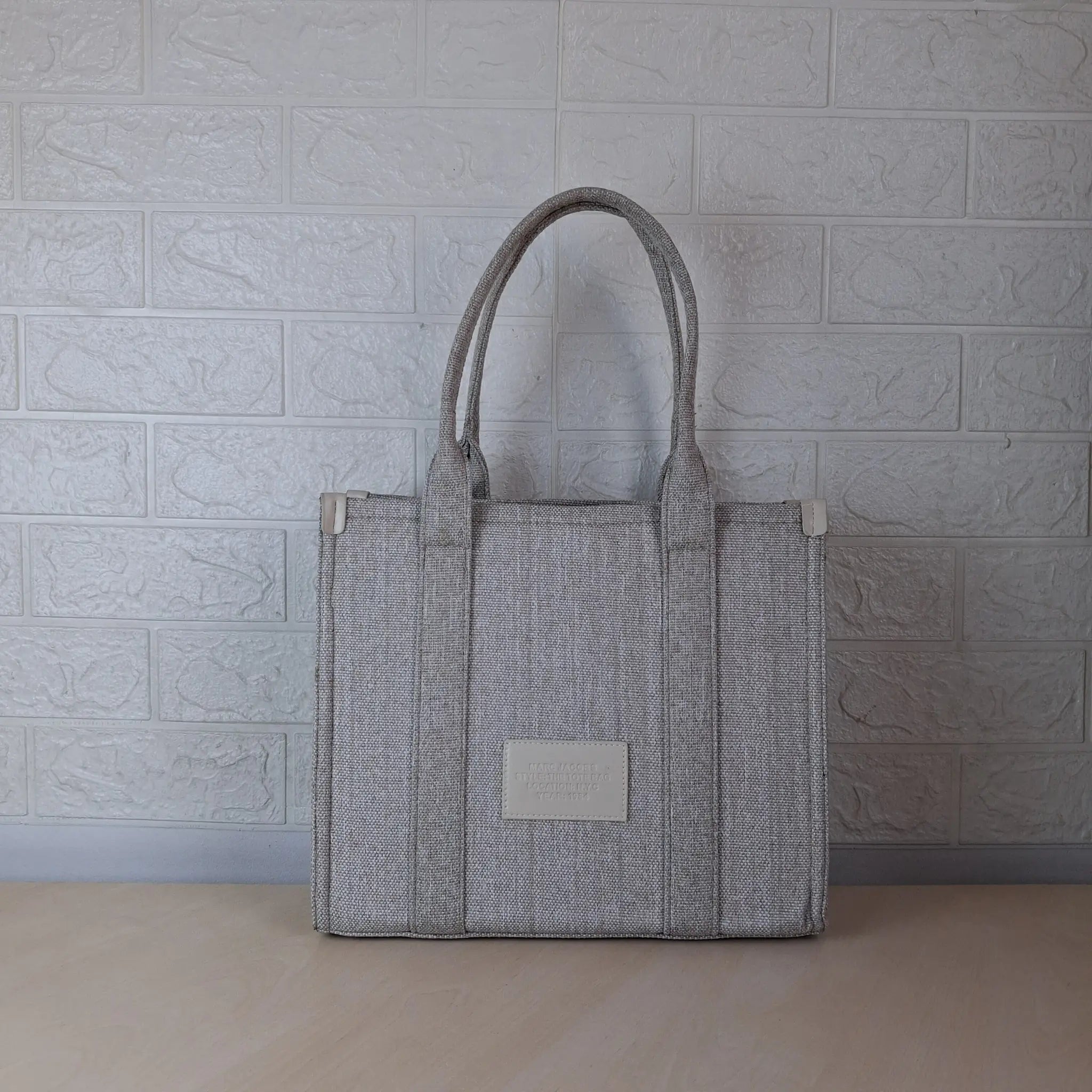 Marc Jacobs The Tote Bag N- 01
