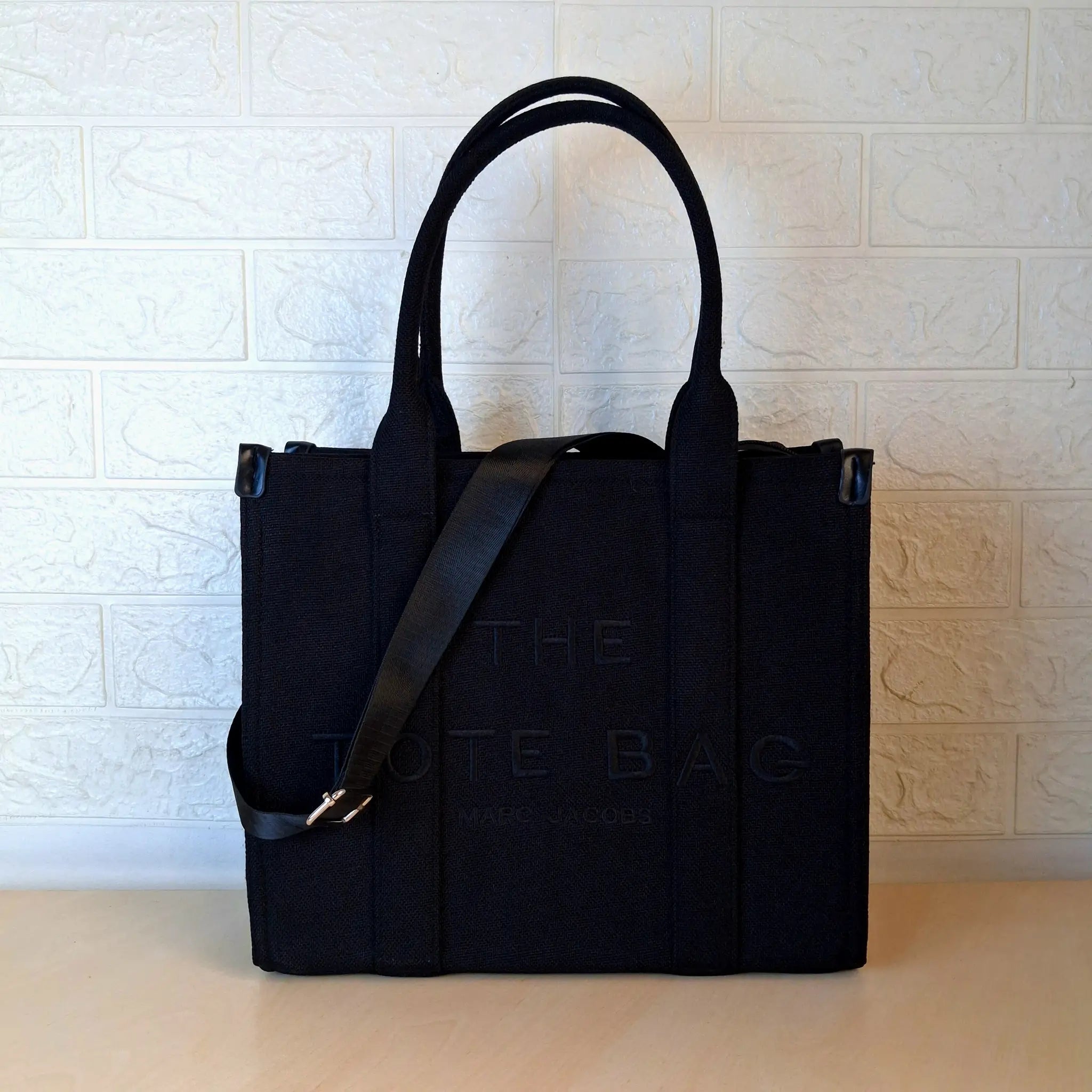 Marc Jacobs The Tote Bag N- 01