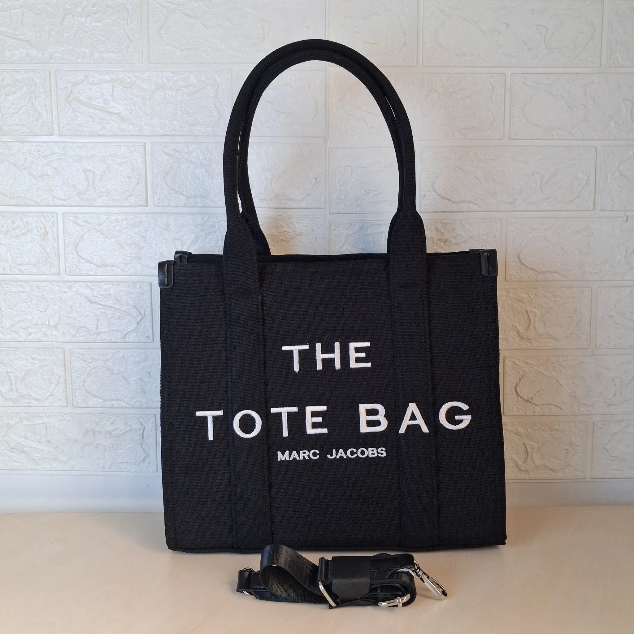 Marc Jacobs The Tote Bag N- 01