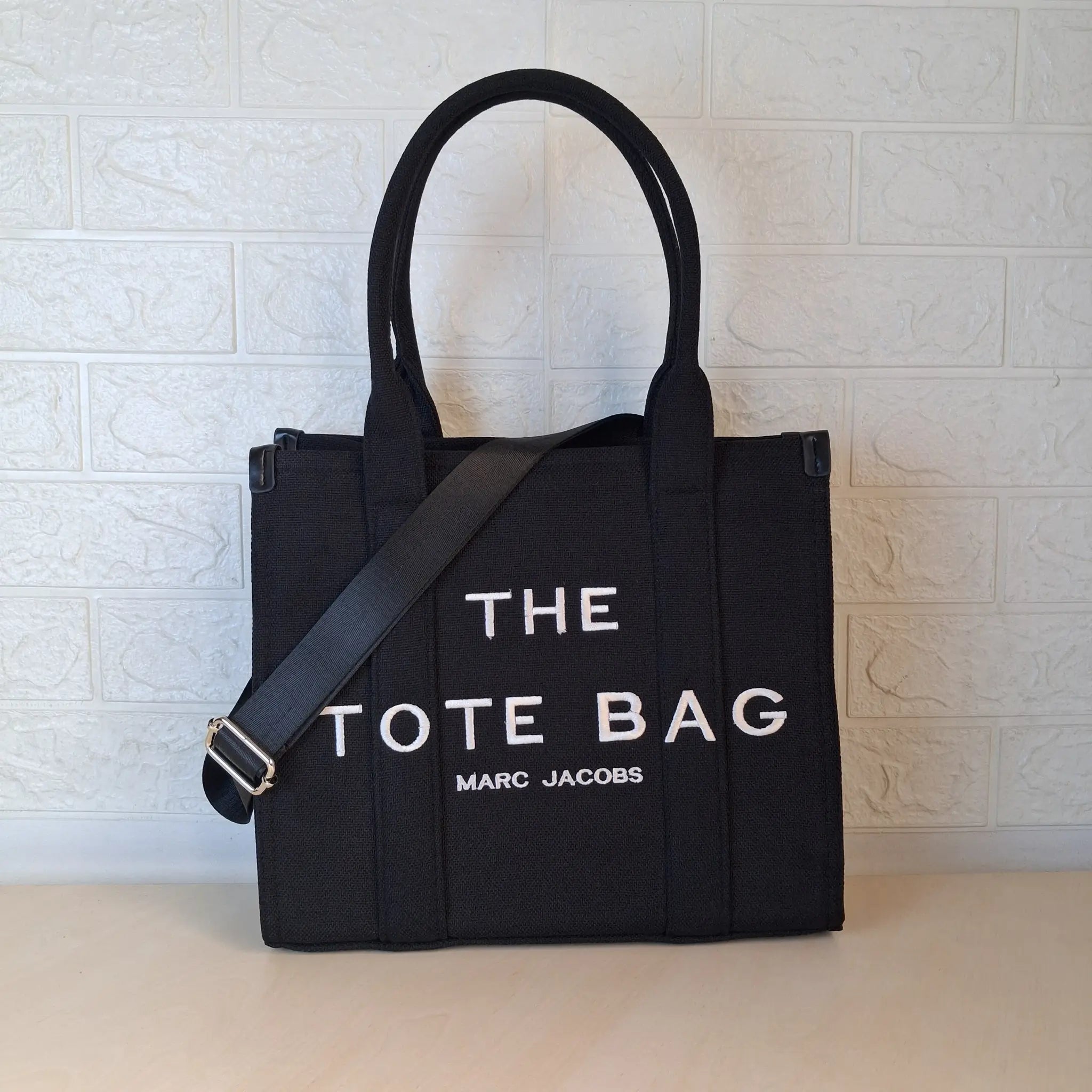 Marc Jacobs The Tote Bag N- 01
