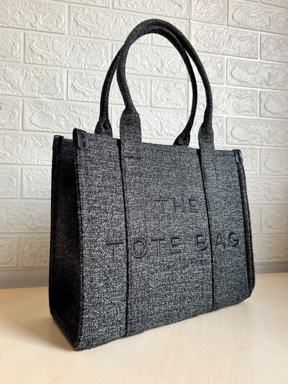 Marc Jacobs The Tote Bag N- 09